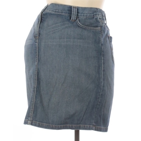 Mimi maternity blue denim summer mini skirt medium casual - Picture 2 of 5